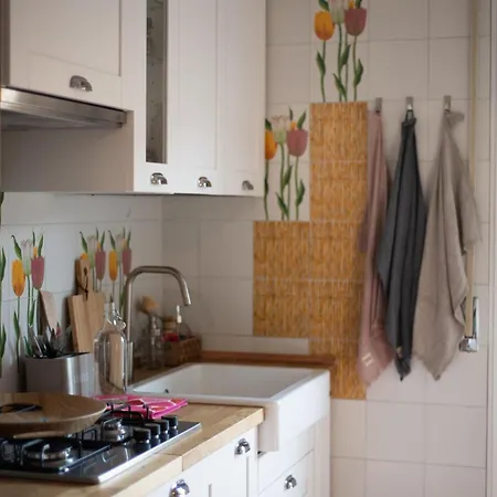 Just Steps From The Canal Port Apartment *