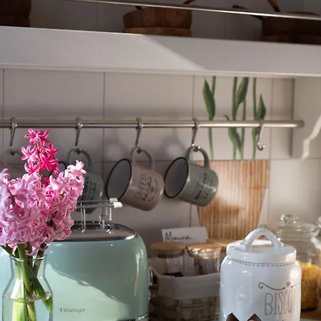 Just Steps From The Canal Port *